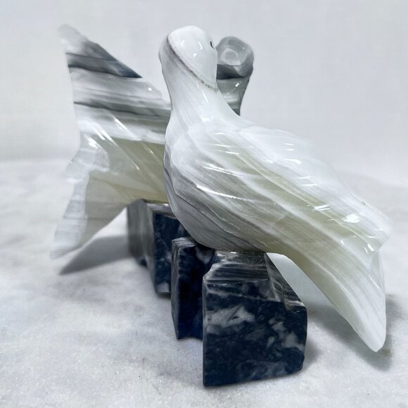 Vtg Hand-Carved Onyx Sculpture Pair Love Birds Doves Marble Base White & Gray - Picture 4 of 8